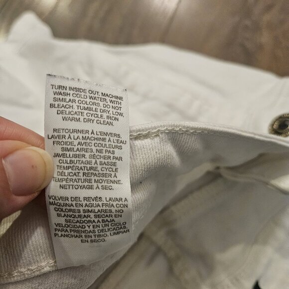 💥$5 ADD ON - Dynamite White Minimalist Jean High Waisted Shorts Size 27 - Picture 8 of 9